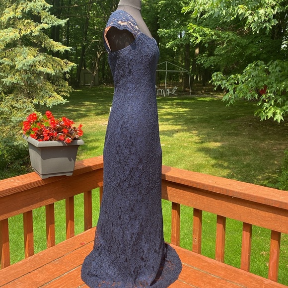 Ralph Lauren, navy lace evening gown,excellent condition, see measurements below - Picture 4 of 16